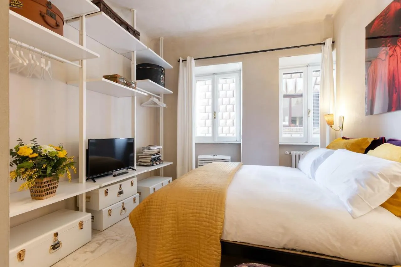 Rome As You Feel - Torre Argentina Art Apartment Italy